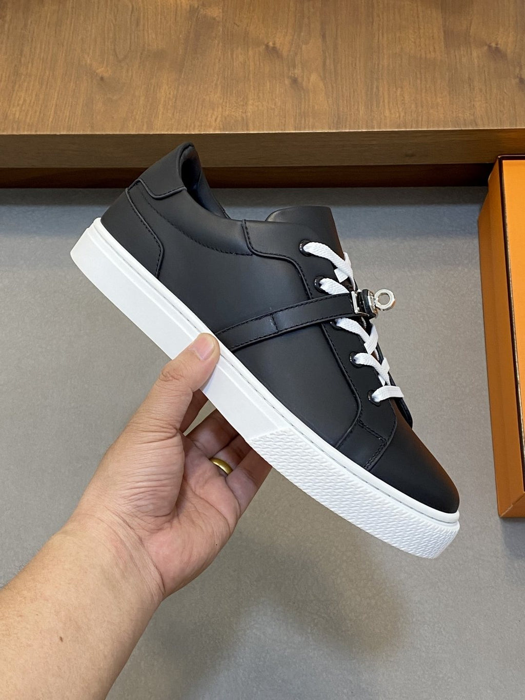 Hermes Men's Low-Top Lace-Up Sneakers