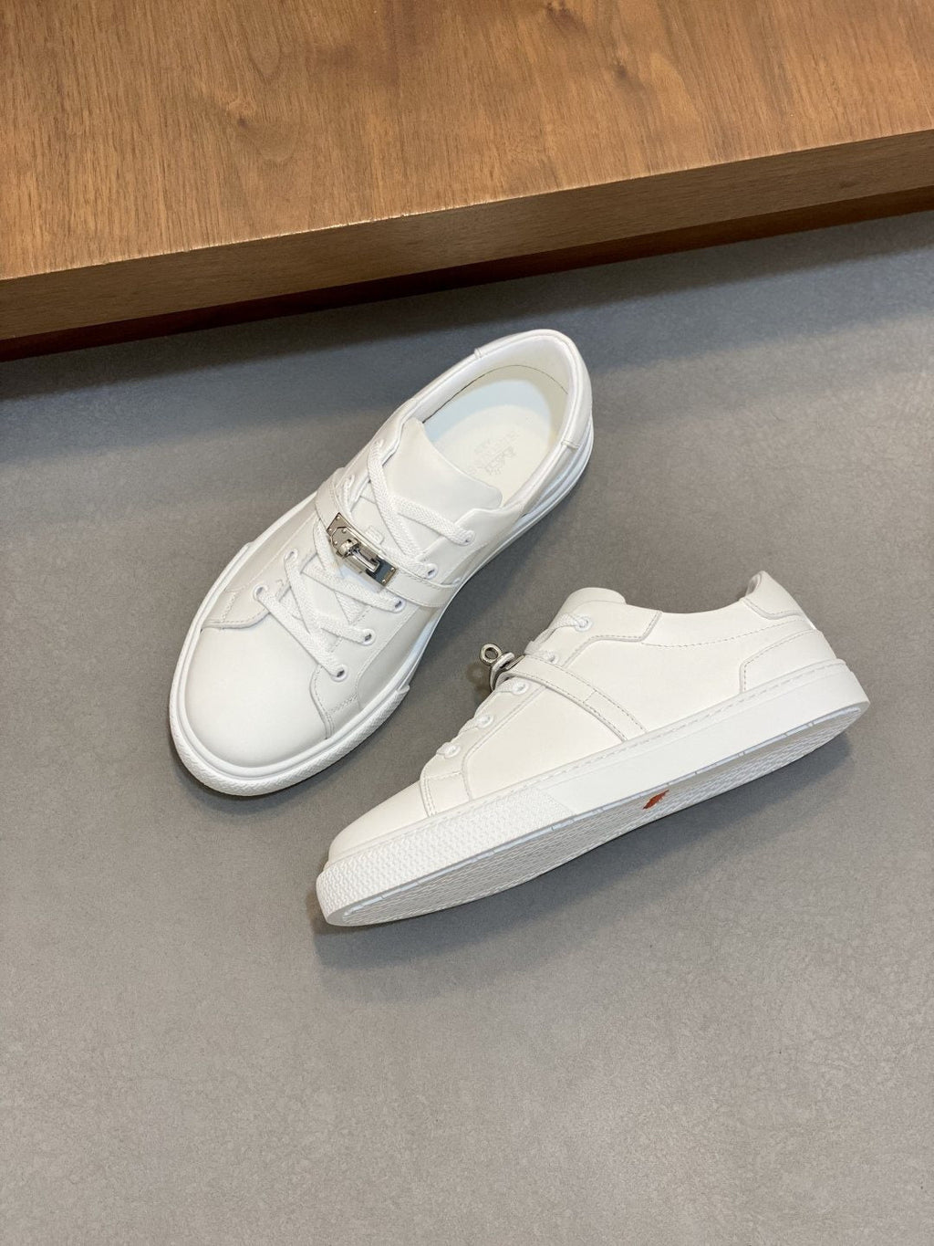 Hermes Men's Low-Top Lace-Up Sneakers